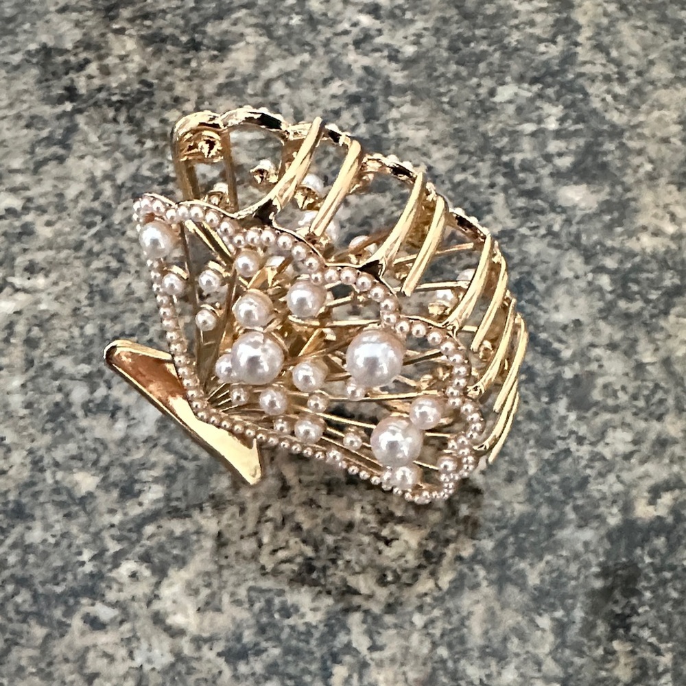 ❣️5|$25❣️Elegant Gold and Pearl Women's Jewelry hair Clip - Picture 3 of 3